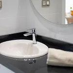 Moderno De Lujo Con Garaje Privado. Apartamento
