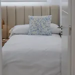 Moderno De Lujo Con Garaje Privado. Apartamento *