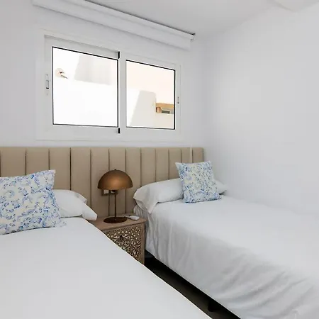 Apartmán Moderno De Lujo Con Garaje Privado. *