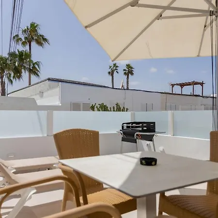 Moderno De Lujo Con Garaje Privado. * Corralejo