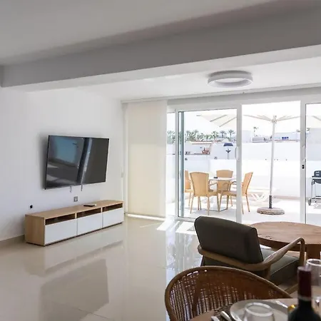 Moderno De Lujo Con Garaje Privado. * Corralejo