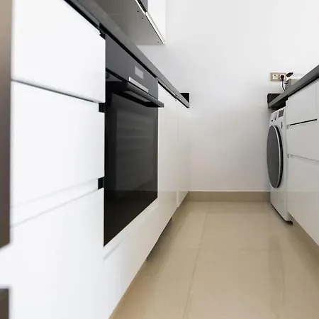 Apartmán Moderno De Lujo Con Garaje Privado.